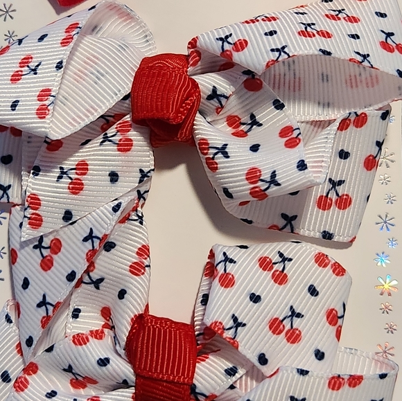 Hair Clips - Picture 3 of 4